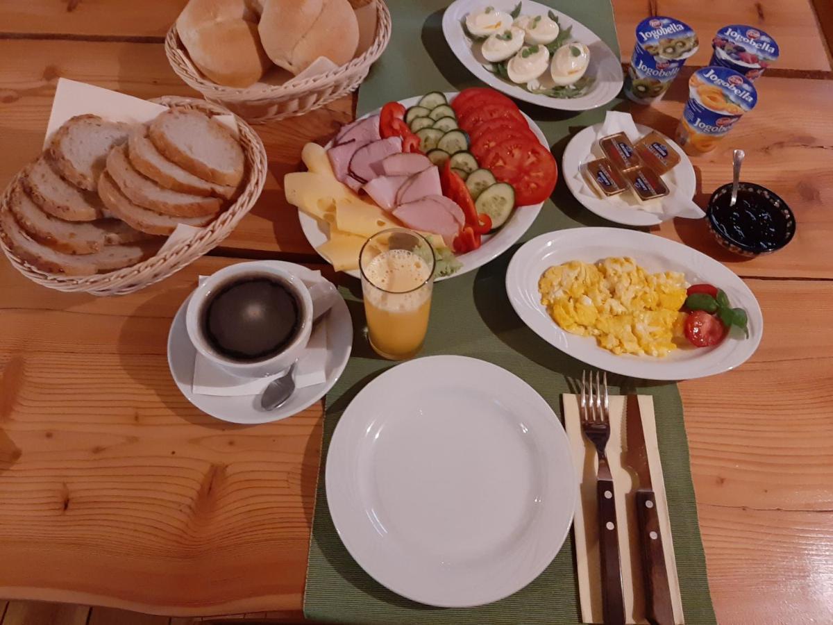 Pod Koziorozcami Hotel Trzebiechow Bagian luar foto